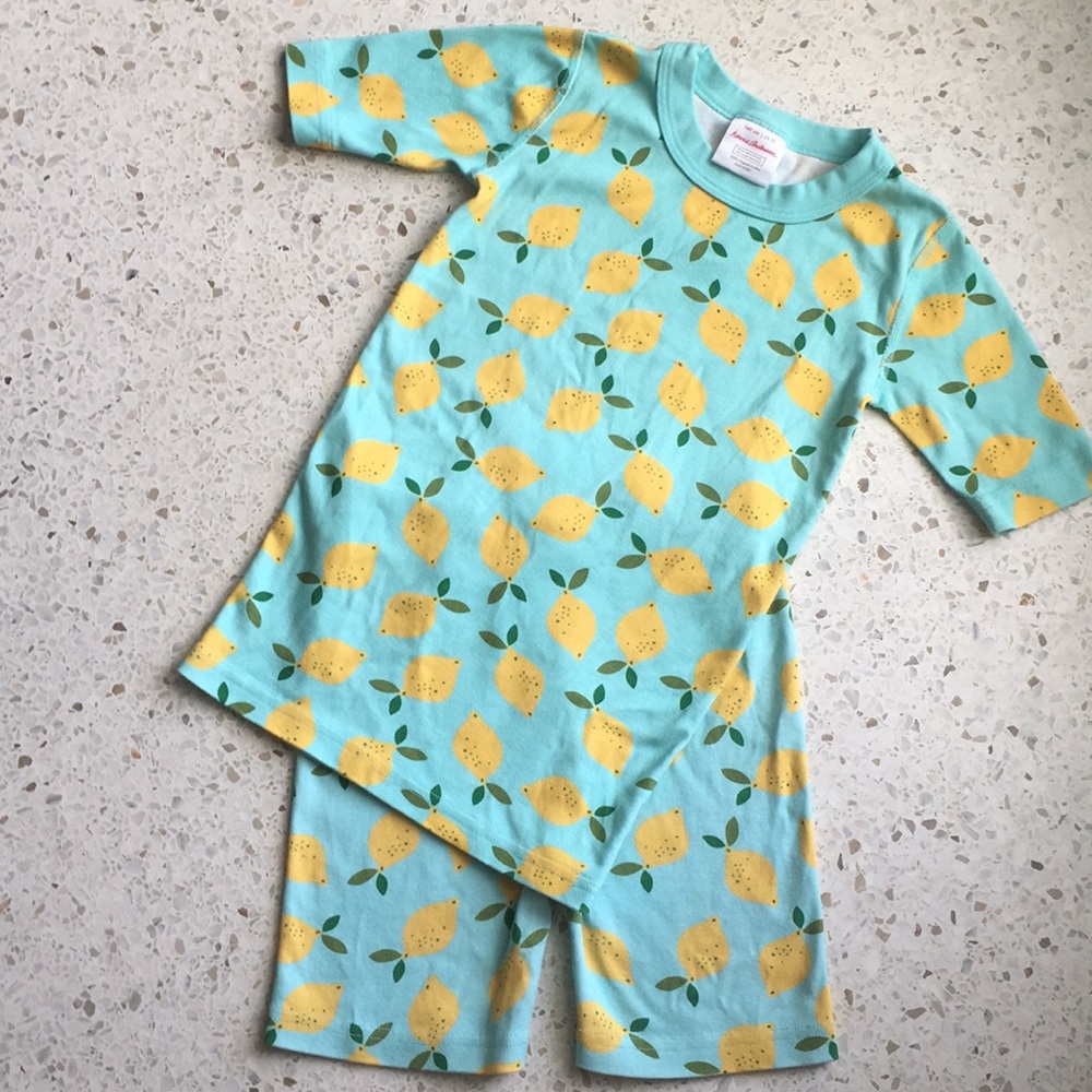Hanna Andersson girls lemon pajamas sz 10